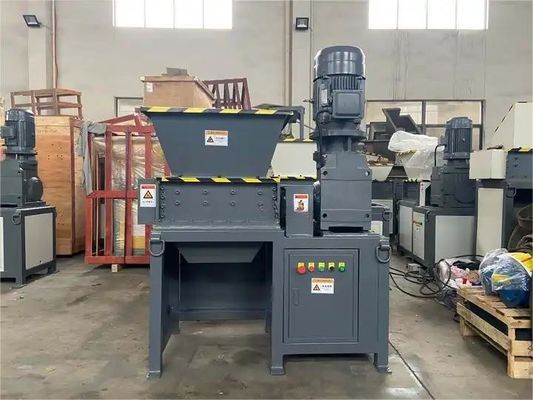 Máy nghiền bọt vải dệt may nhỏ Máy phân hạt lốp lốp rác hai trục