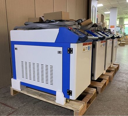 Máy làm sạch bằng laser cầm tay để làm mát không khí loại bỏ rỉ sét