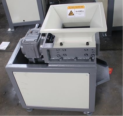 Máy nghiền hộp nhựa công nghiệp chai PET, Máy nghiền hai trục