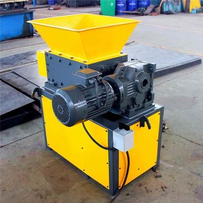 Máy cắt kim loại phế liệu nhỏ Máy cắt đĩa cứng Máy tính xách tay Máy cắt lon nhôm